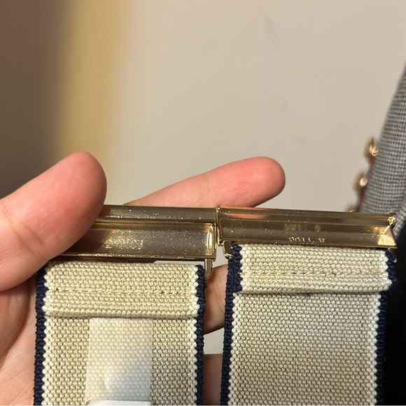 Tommy Hilfiger begs elastic belt with gold closure and blue /white stripe deisgn - Picture 3 of 3